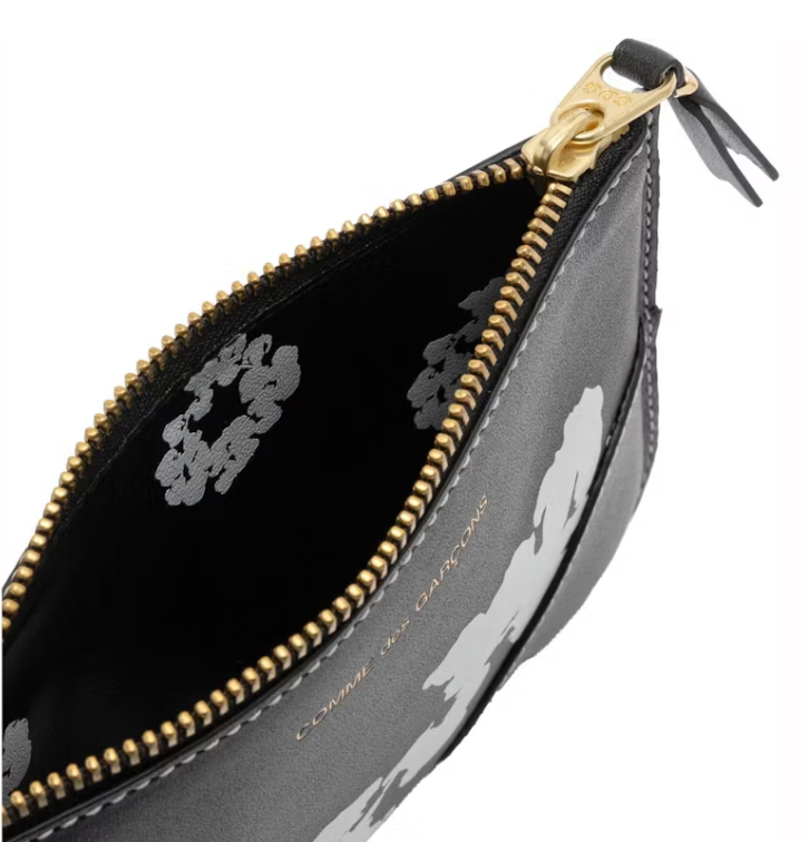 Denim Tears x Comme des Garçons Cotton Wreath Zip Pouch Denim Tears x Comme des Garçons Cotton Wreath Zip Pouch