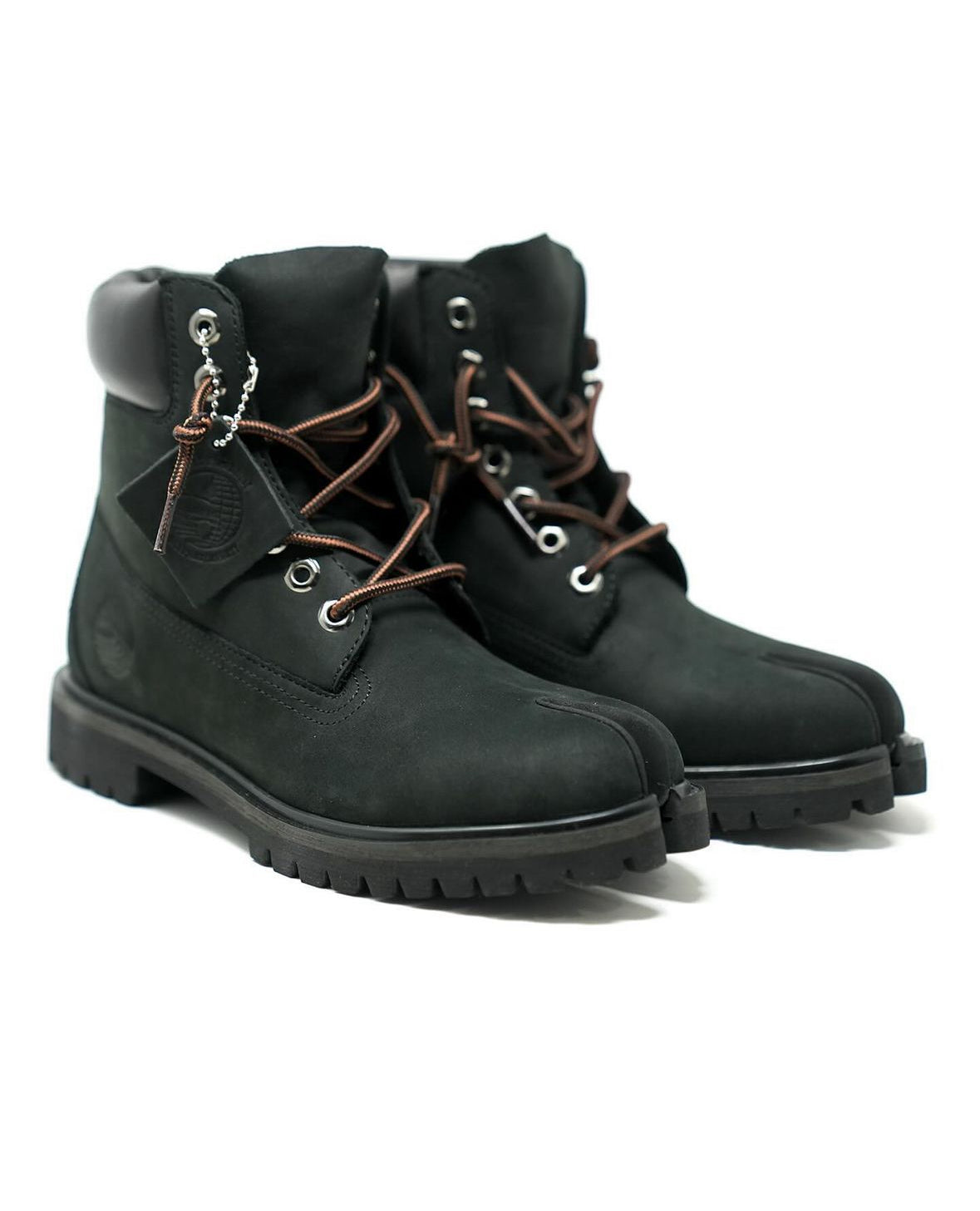 Esenes Worldwide Tabi Buttas in Black