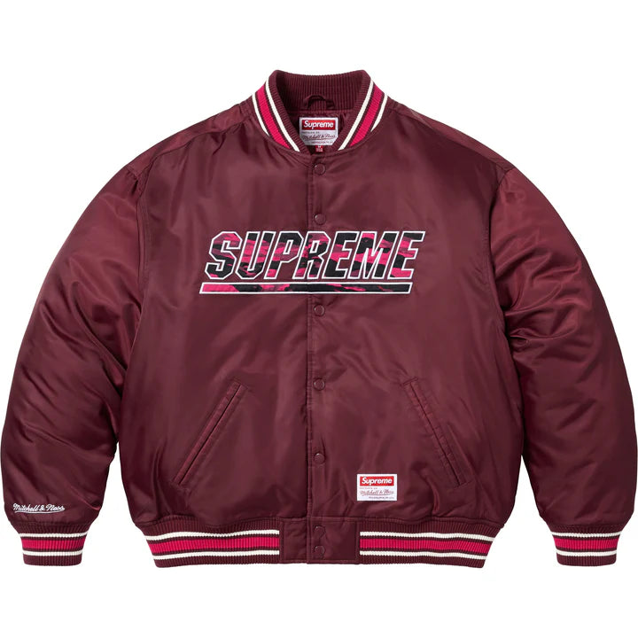 Supreme Mitchell & Ness Collegejacke mit Camouflage-Logo, Burgunderrot