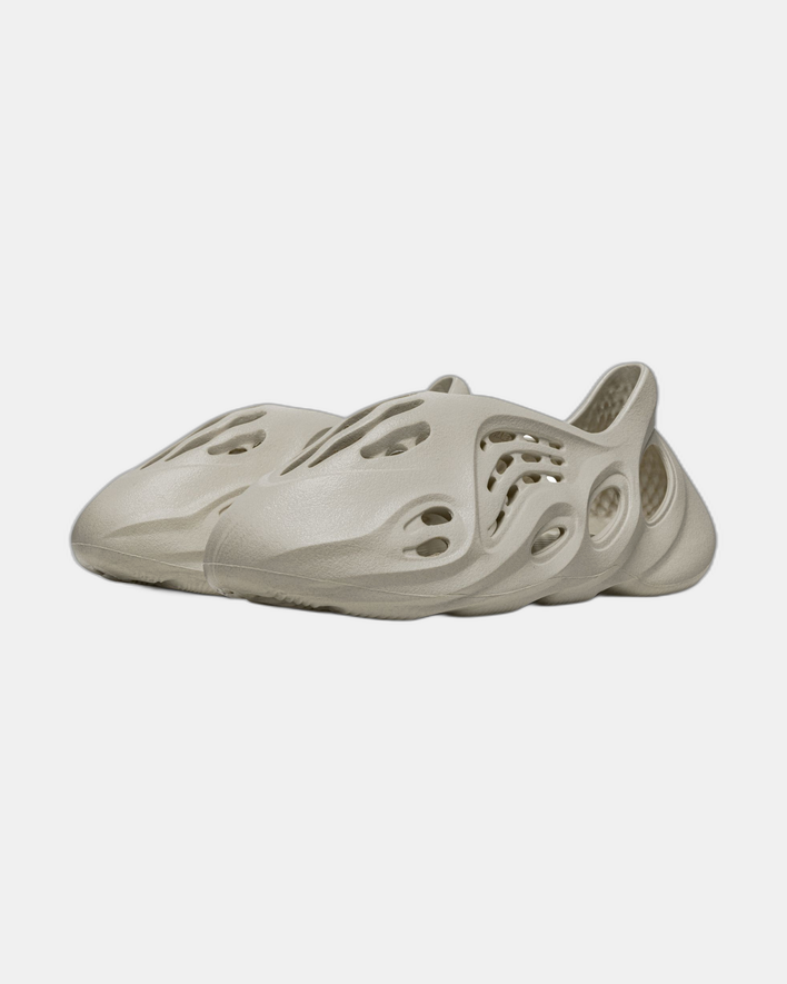 adidas Yeezy Foam RNNR Sand