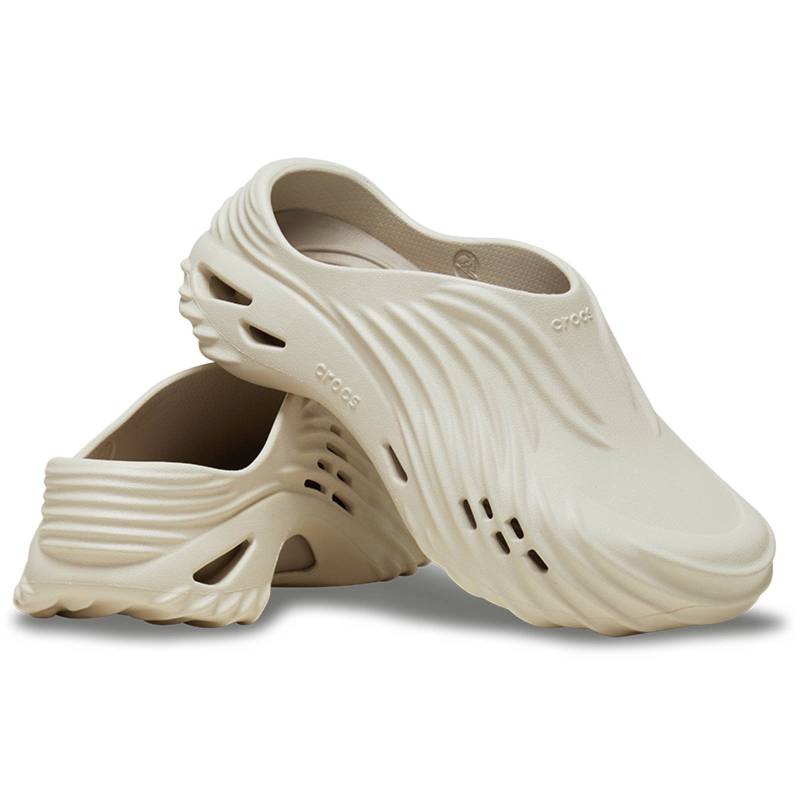 Crocs Echo Wave Clog Mandeltönung