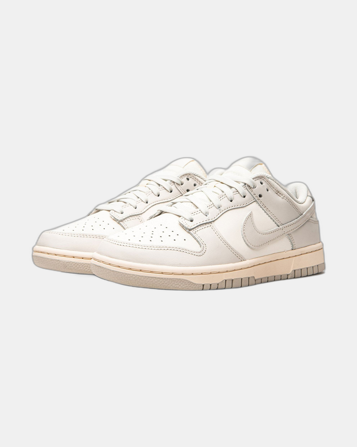 Nike Dunk Low Sail Light Bone (W)
