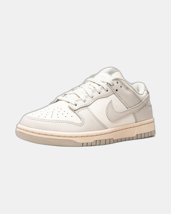 Nike Dunk Low Sail Light Bone (W)