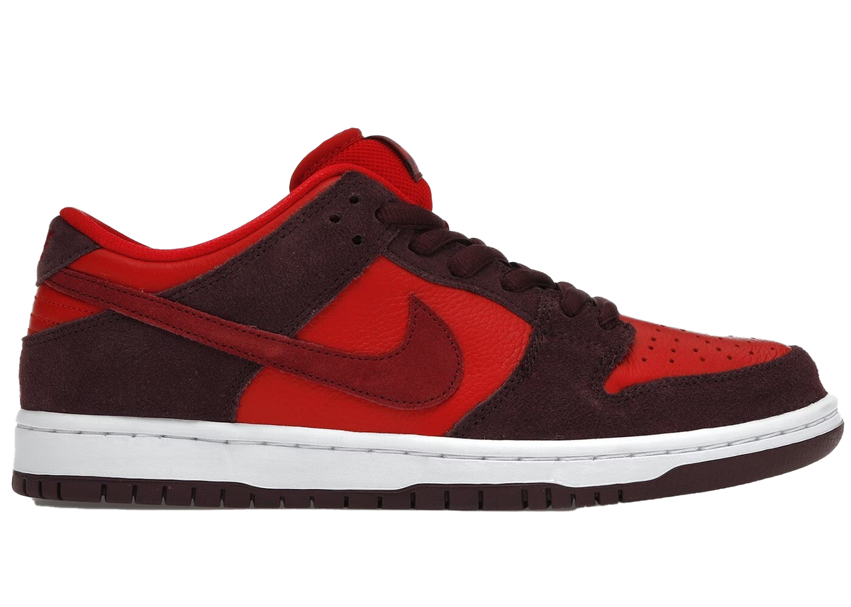 Nike SB Dunk Low Cherry 27㎝　レッド Nike SB Dunk Low Pro Cherry Red Fruity Pack - Men's Size 11