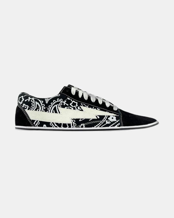 Revenge x Storm Schnür-Sneaker in Schwarz mit Paisley-Muster