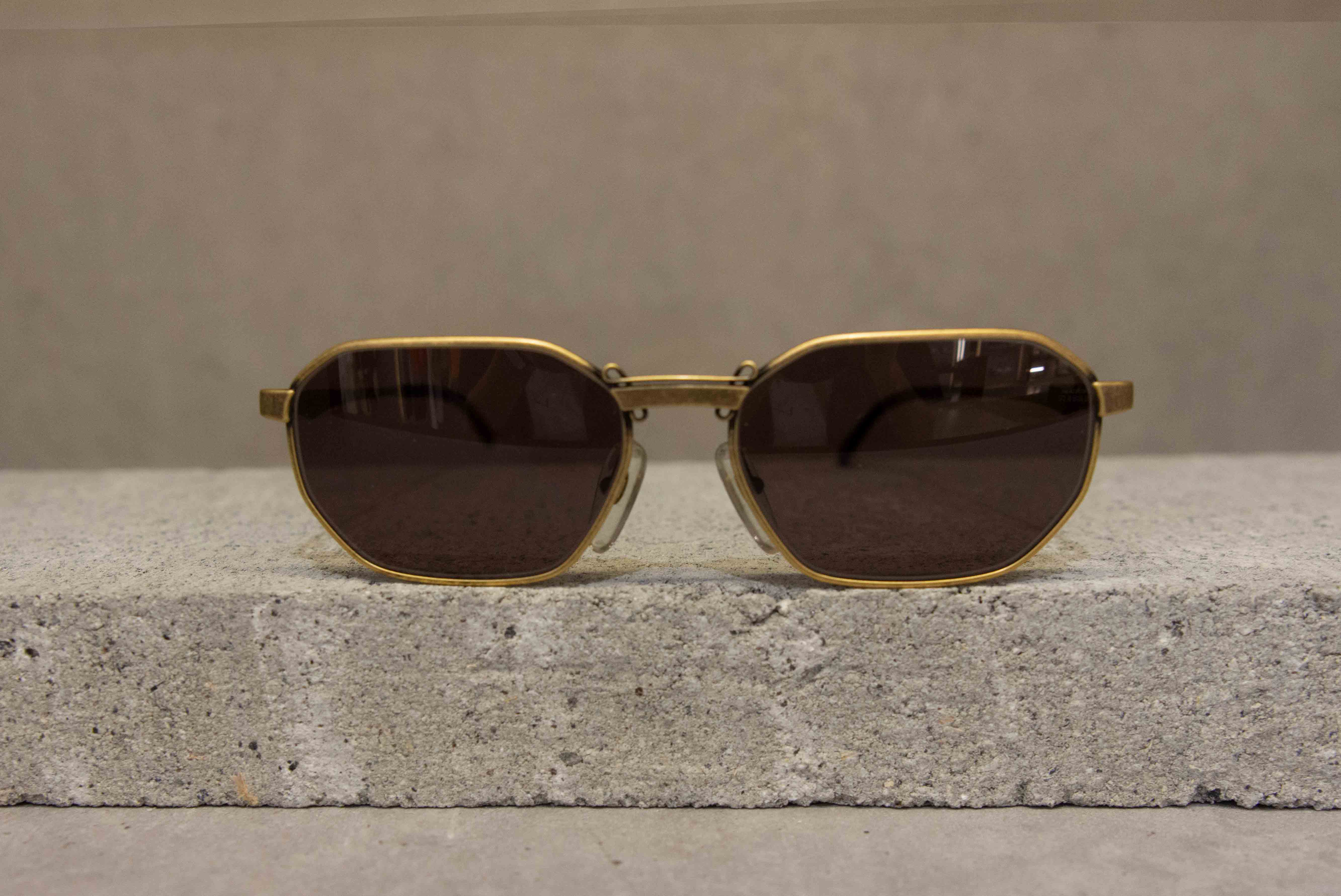 TVT 04 Carrera Black Solid THE GARDEN