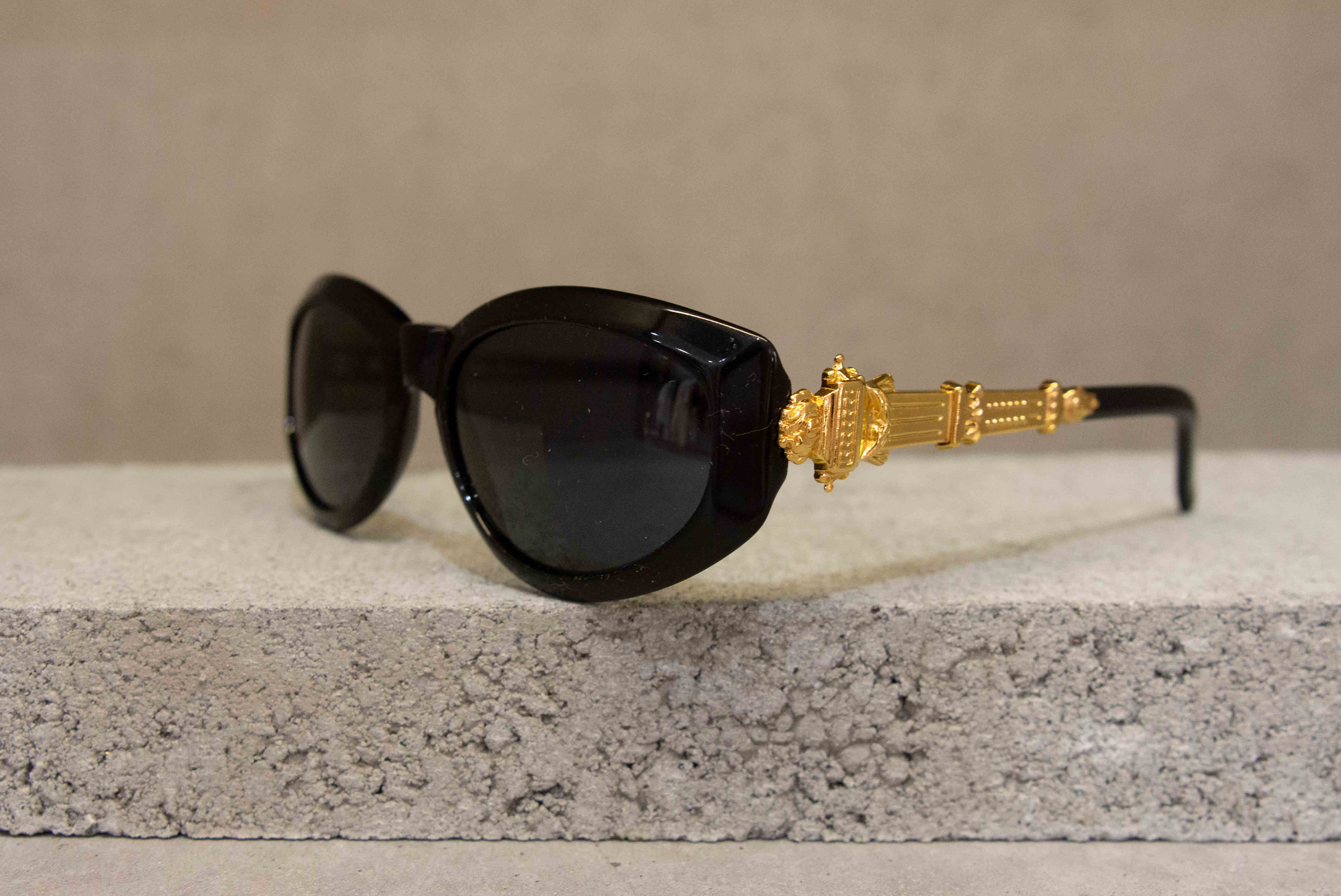 TVT 32 Gianfrance Ferre Black Solid THE GARDEN