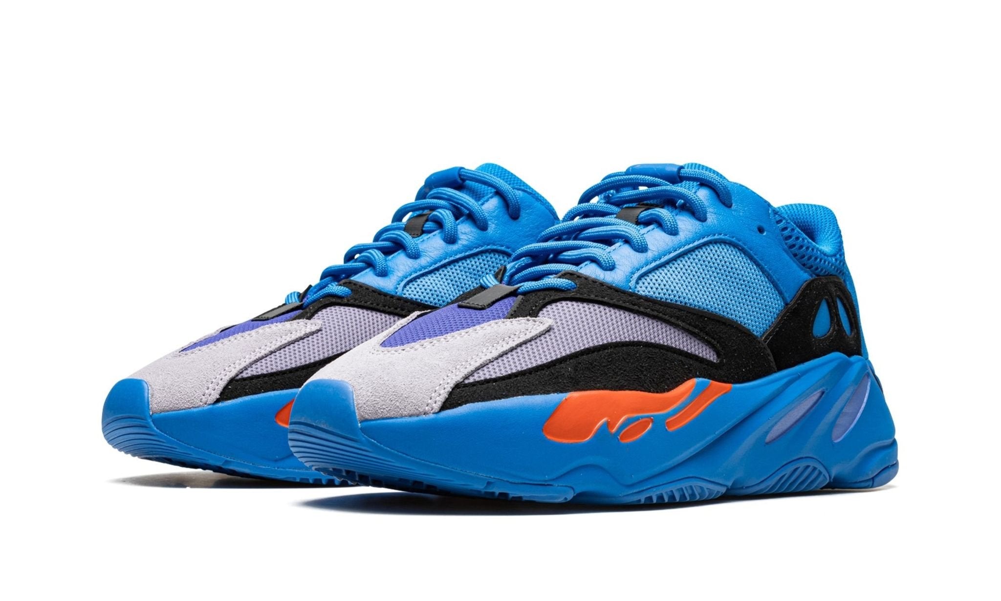 adidas Yeezy Boost 700 Hi-Res Blau