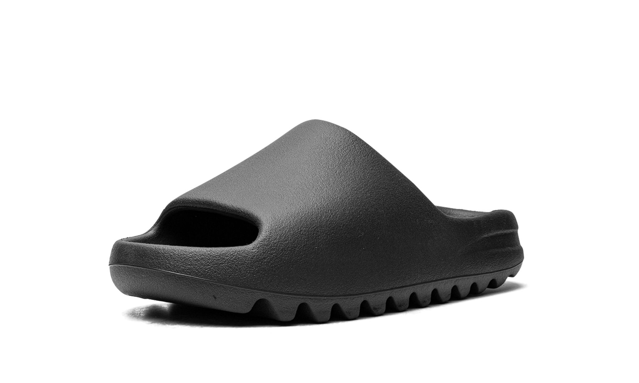 Sandalias Yeezy Slide Onyx en color negro