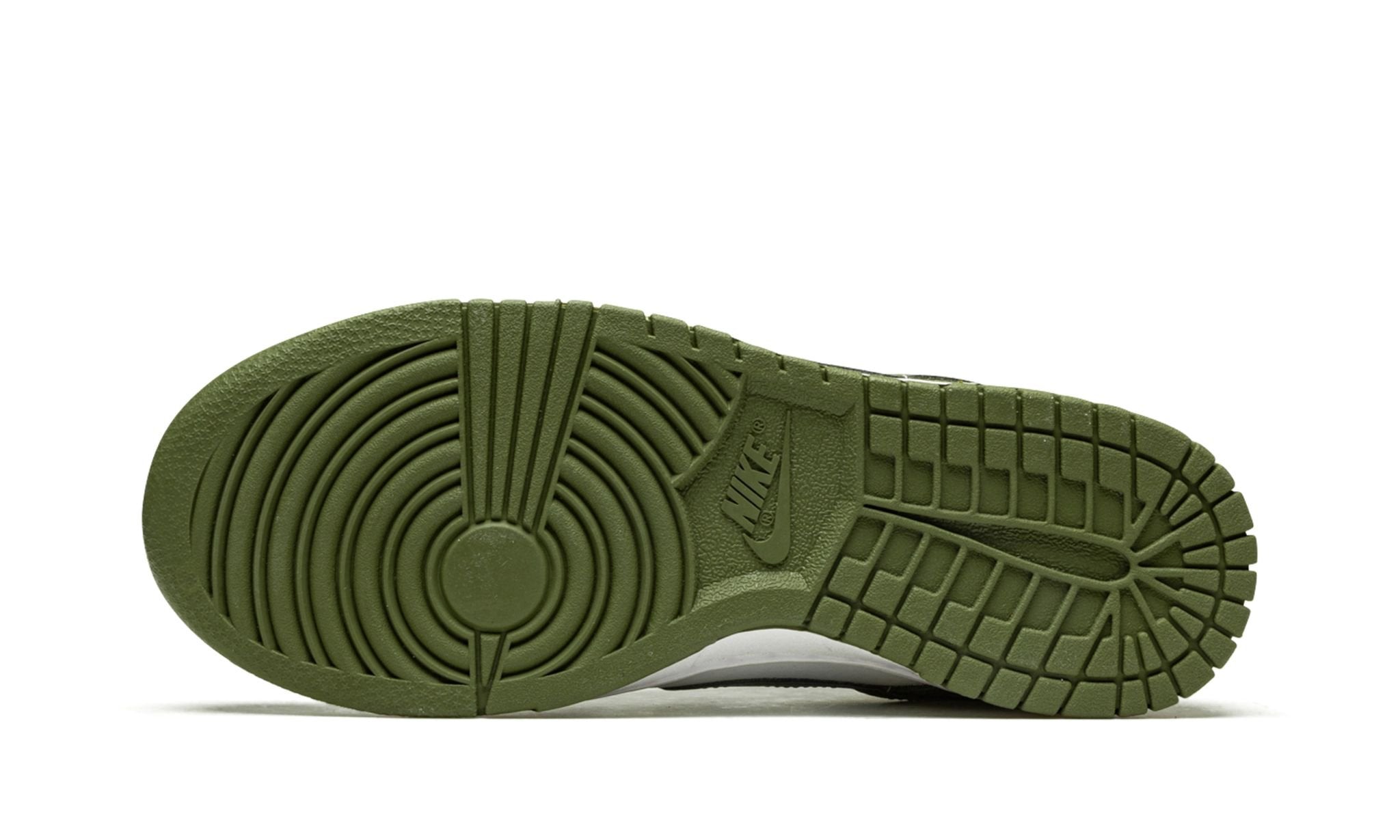 Nike Dunk Low Medium Olive (W)