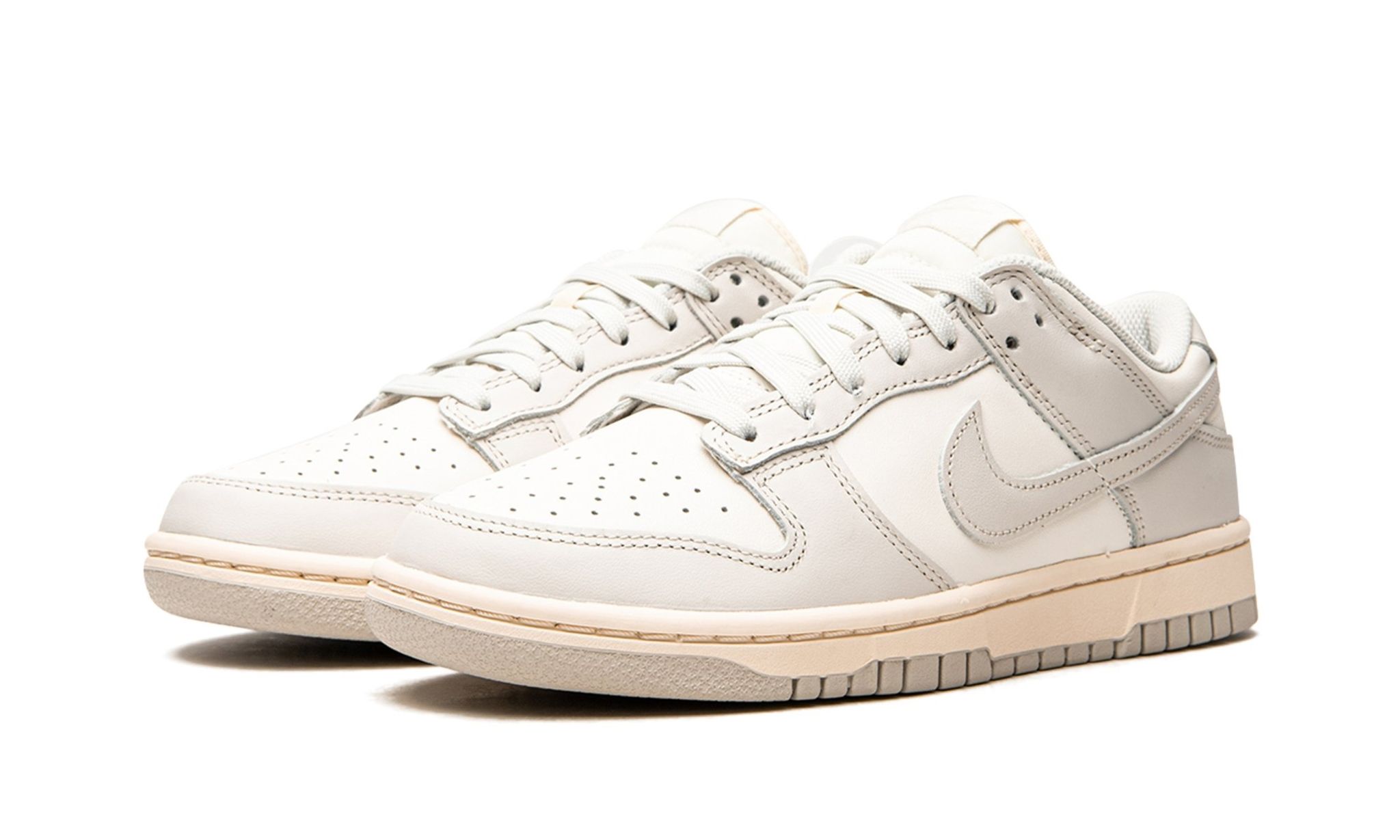 Nike Dunk Low Sail Light Bone (W)