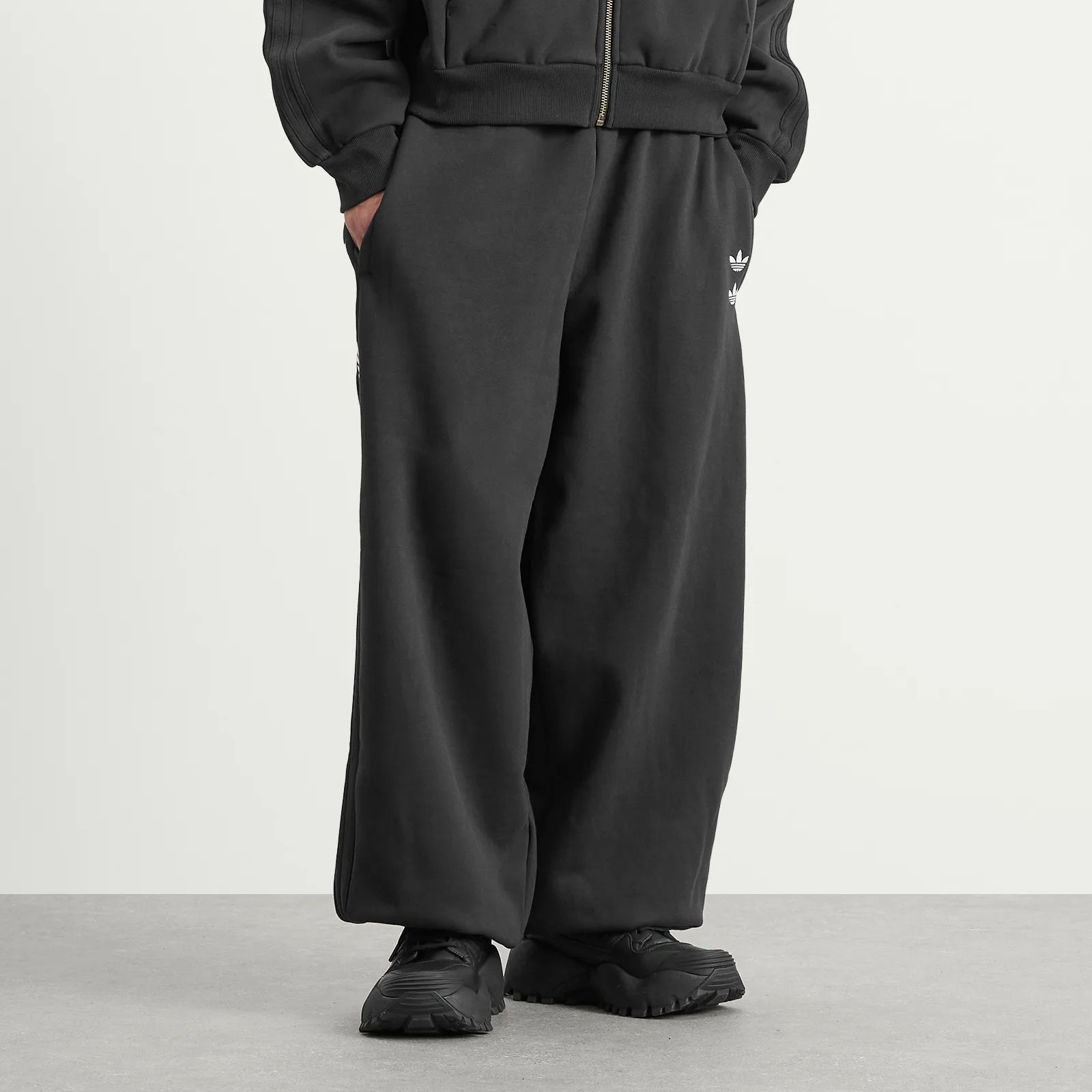 adidas x Willy Chavarria Heavyweight Sweatpants Schwarz