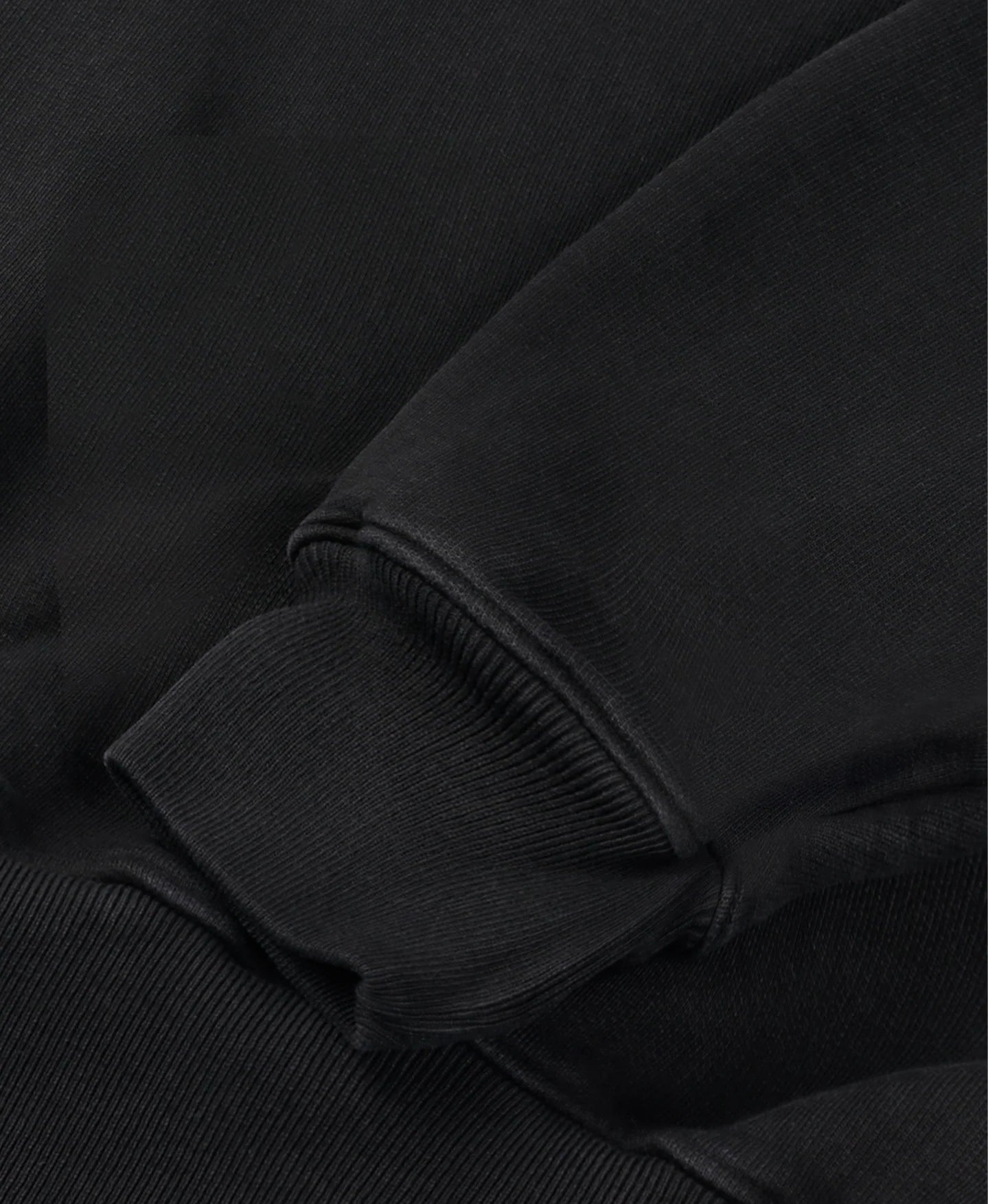 Velour Garments 600 GSM „Jet Black“ Rundhalsausschnitt