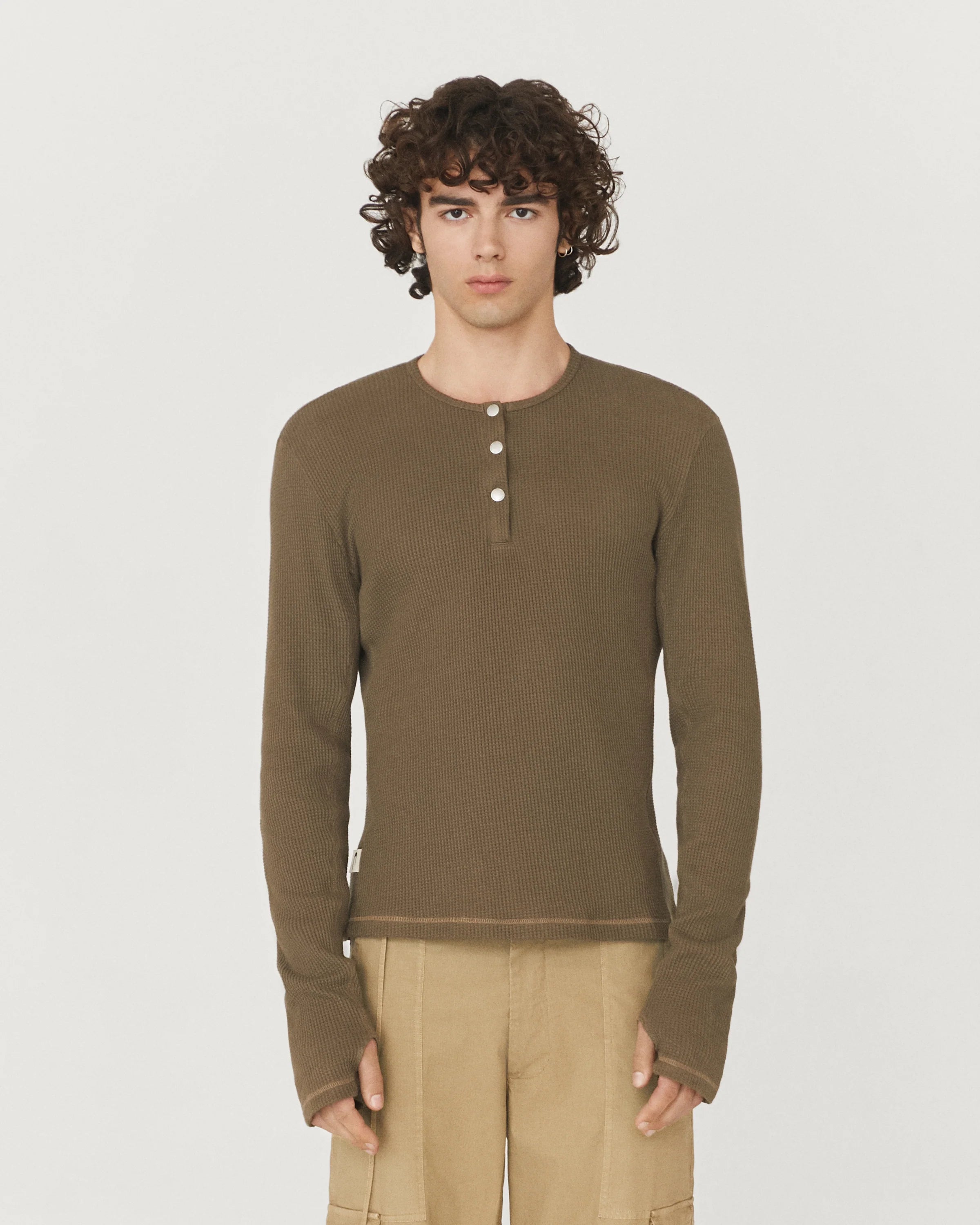 Carrer Lis Henley in Stone Brown