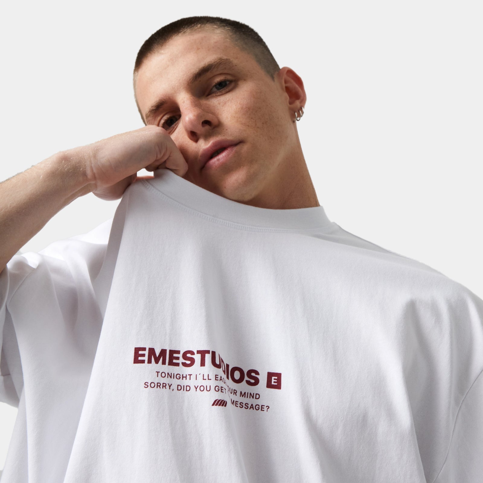 EME Studios Hectic Pearl Übergroßes T-Shirt