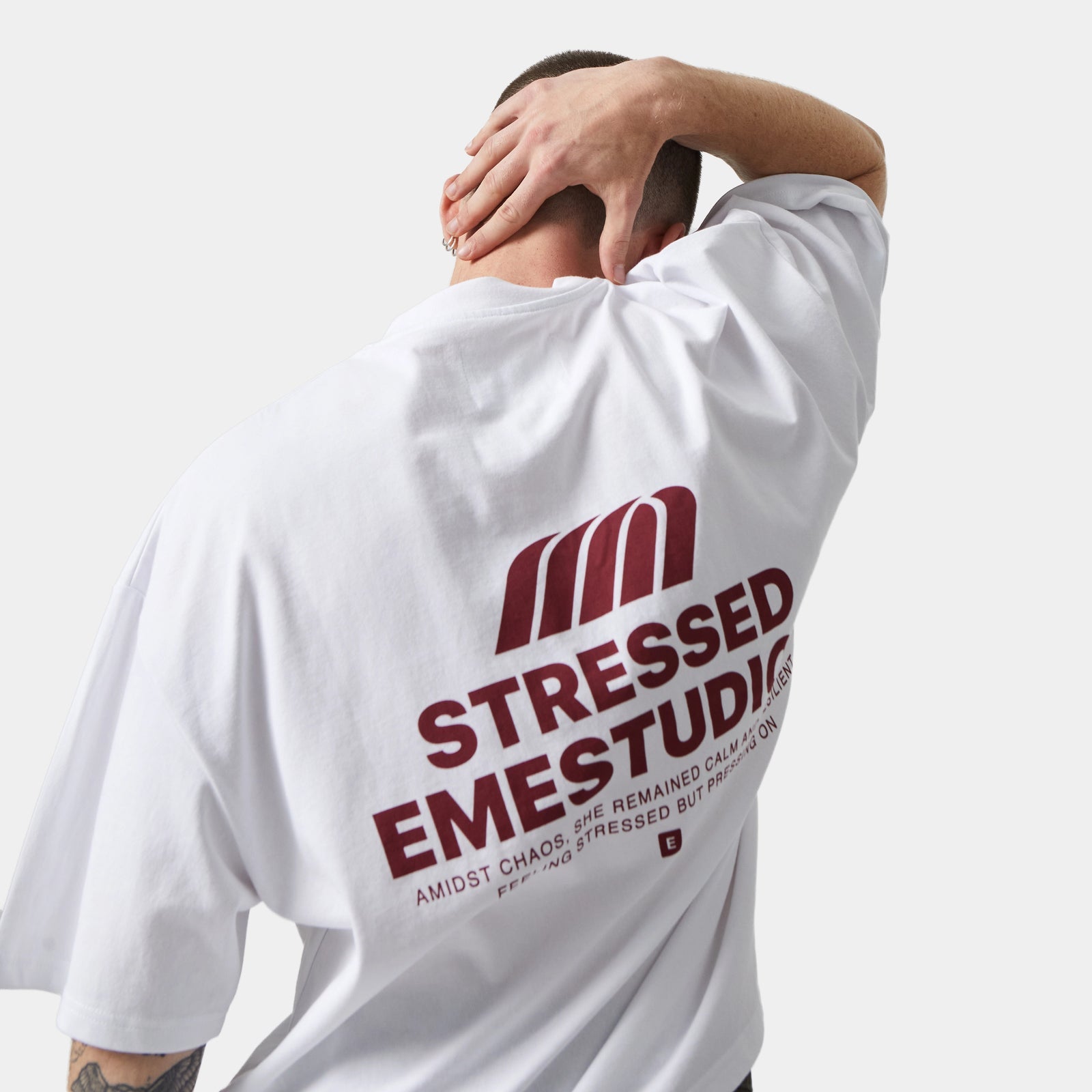 EME Studios Hectic Pearl Übergroßes T-Shirt