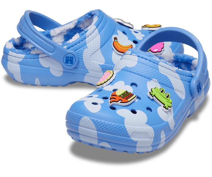 crocs-azules-con-Jibbitz