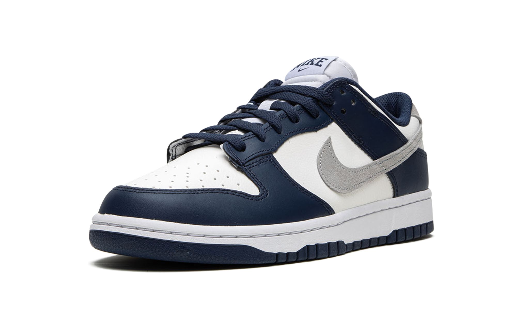 Nike Dunk Low Summit White Midnight Navy â The Garden